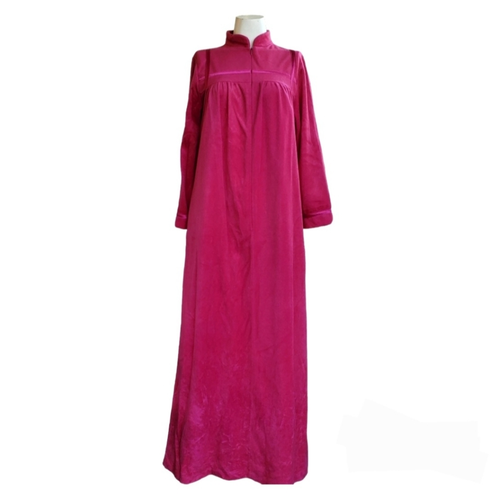 Vintage Gerry California Pink Magenta Velvety Intimates Maxi Gown/ 2 Side Pocket